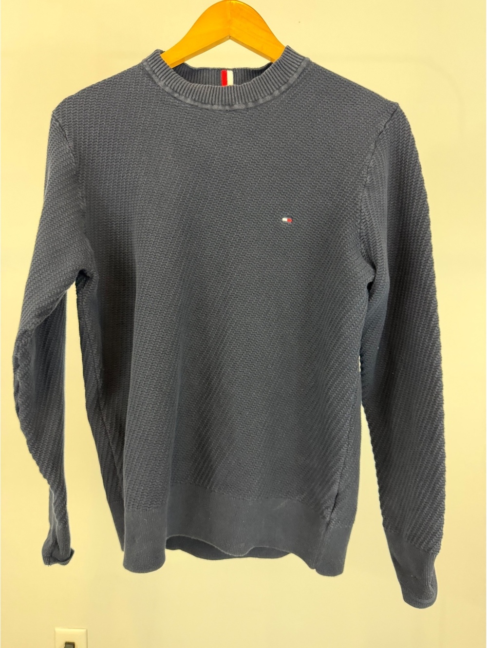 Tommy Hilfiger Men’s XL Navy Textured Knit Crewneck Sweater Flag Logo